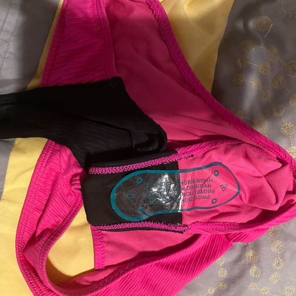 Icon Swim Black/ pink monokini. NWOT - Picture 4 of 5